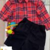 Ensemble chemise bébé garçon 18 mois, chic et confortable avec chemise à carreaux et short noir.